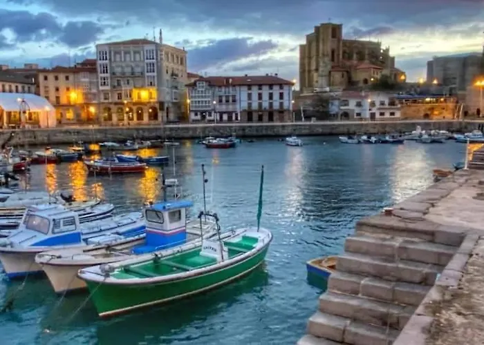 Appartement 2-costa Norte-2 Jardin Garaje Piscina Castro Urdiales