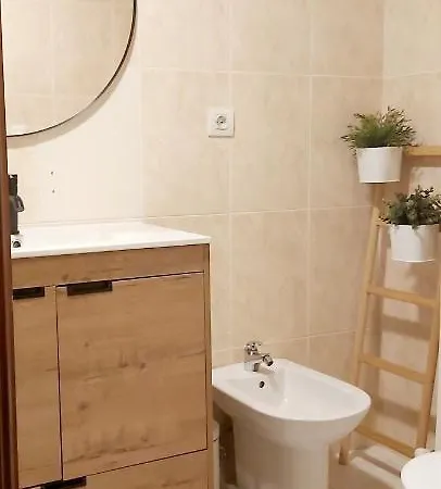 Costa Con Jardín Garaje Paddle *